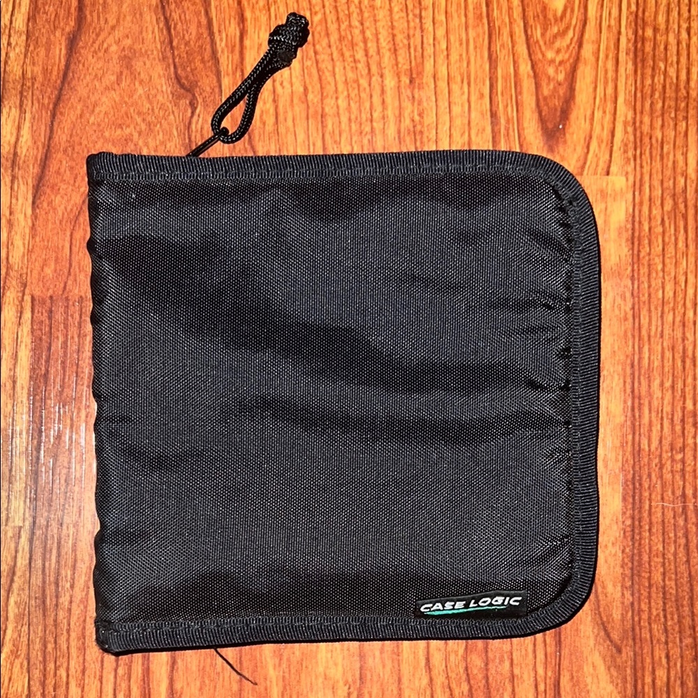 Case Logic Black Nylon CD/DVD Zippered Case